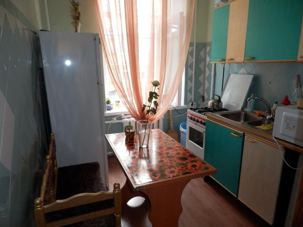 Yourhostel Kiev Exterior photo