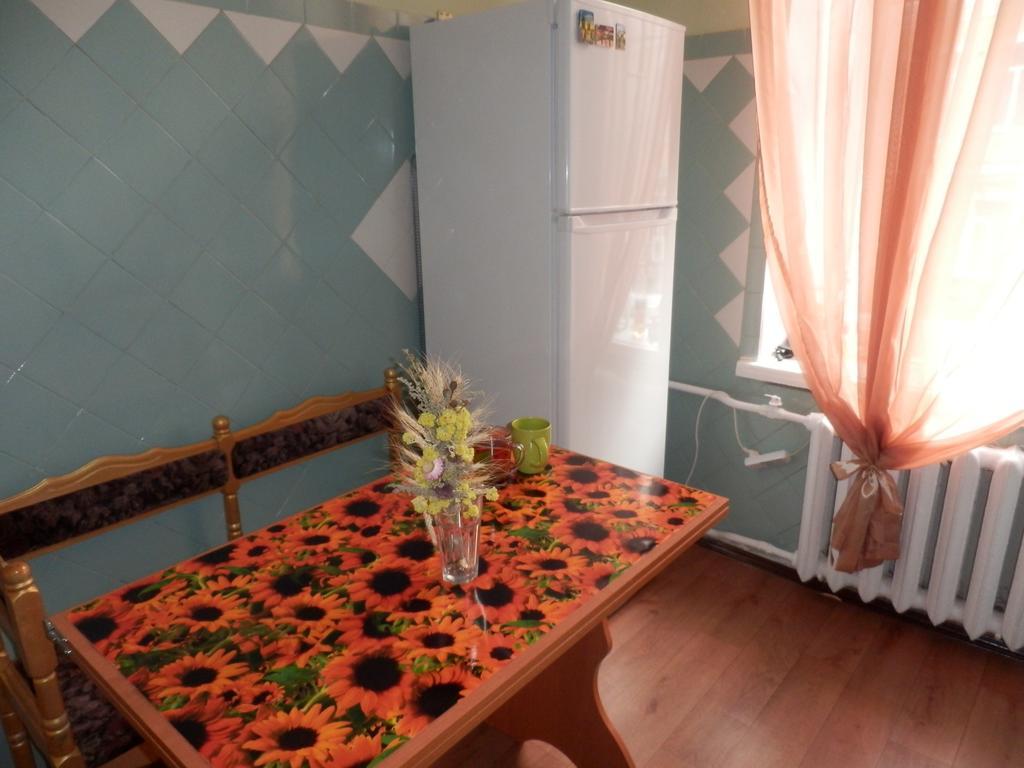 Yourhostel Kiev Exterior photo